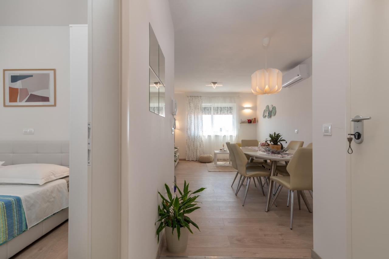Apartman Lotos Apartment Trogir Exterior photo