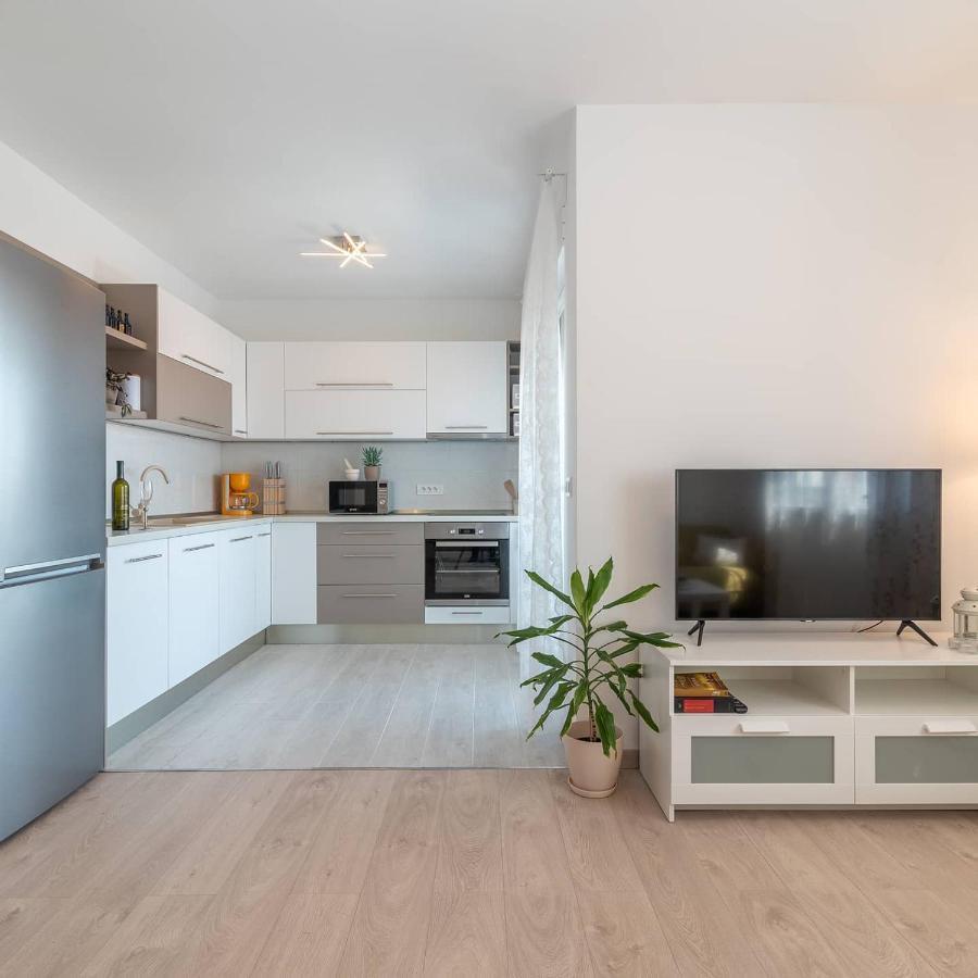 Apartman Lotos Apartment Trogir Exterior photo