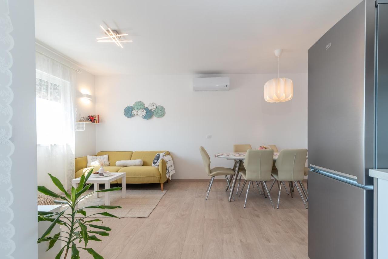 Apartman Lotos Apartment Trogir Exterior photo