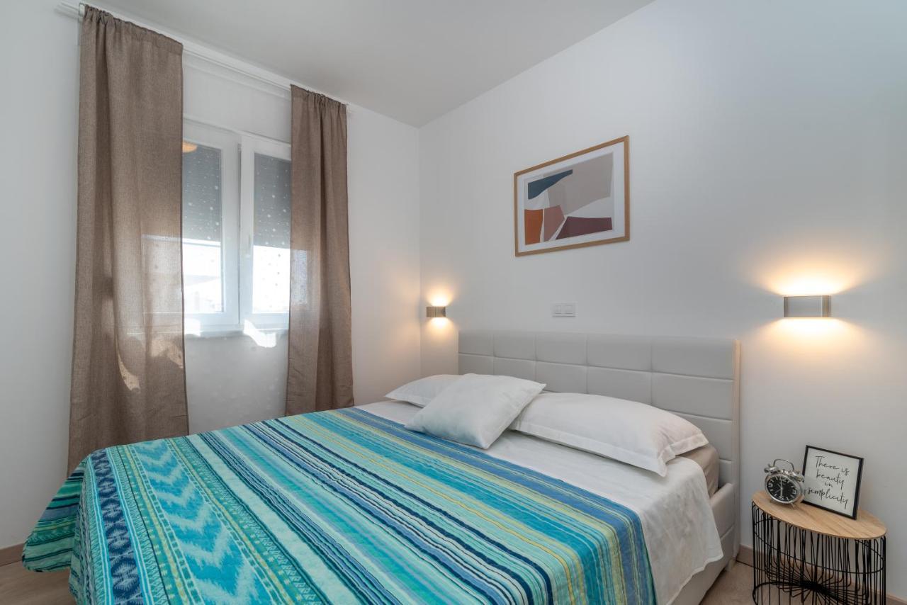 Apartman Lotos Apartment Trogir Exterior photo